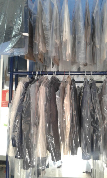 Tintorería para trajes de chaqueta en Estepona