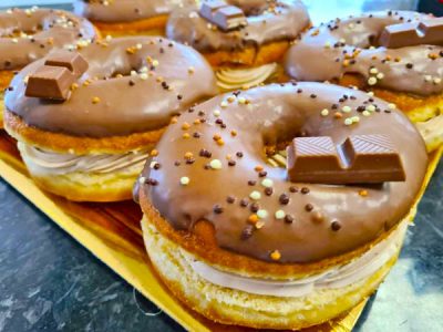 Donuts rellenos de Kínder en Estepona