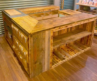 Mueble Mostrador de Madera Reciclada