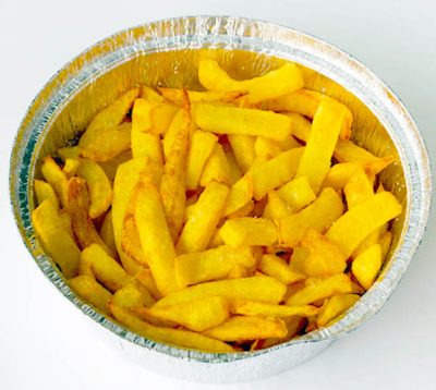 Ración de patatas fritas en Estepona