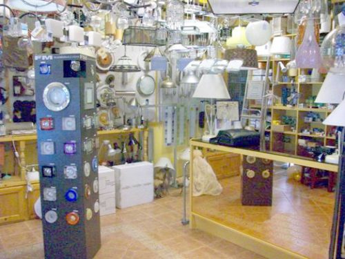 Tienda de Lámparas Materiales de Electricidad en Estepona